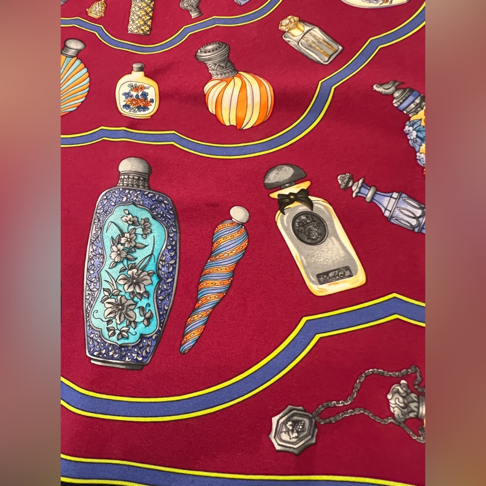 Hermès Qu`importe le flacon silk scarf - Picture 5 of 10